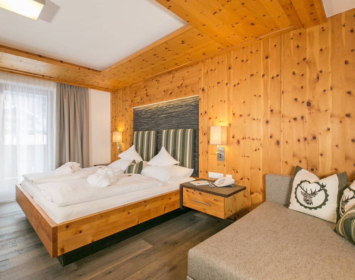 Doppelzimmer Zirbenstein mit Ostbalkon